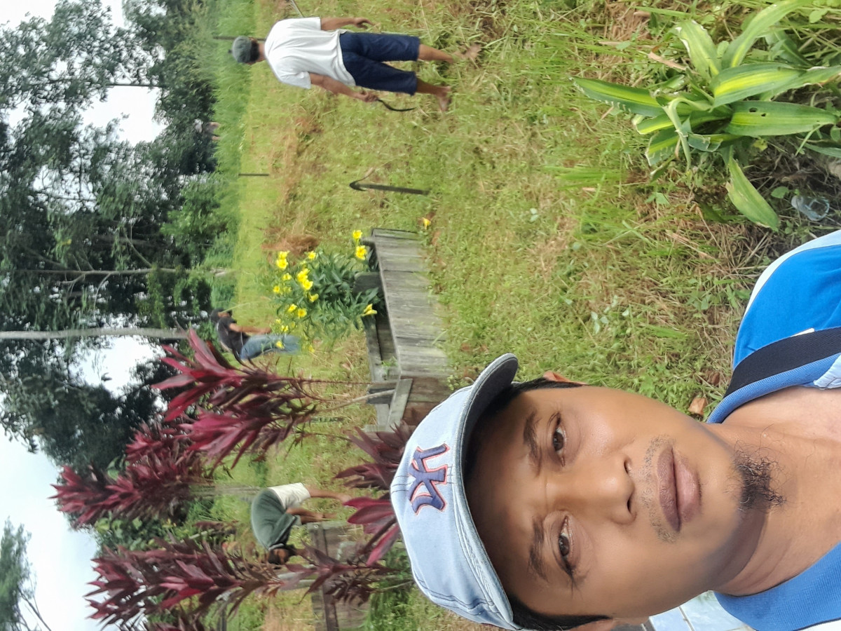 Gotong royong dipemakaman perum talangsari gabungan bbrp rt /RKM talang sari
