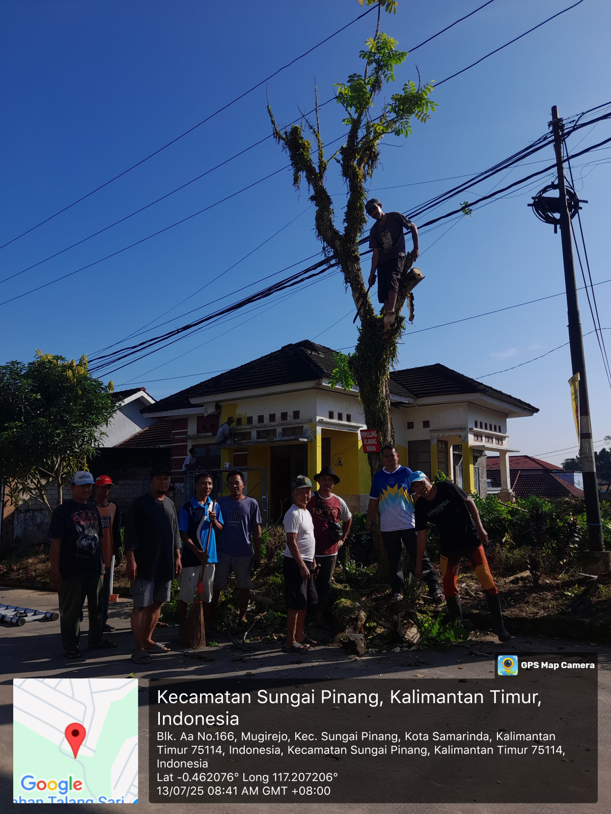 Bersih bersih di blok AA rt 30