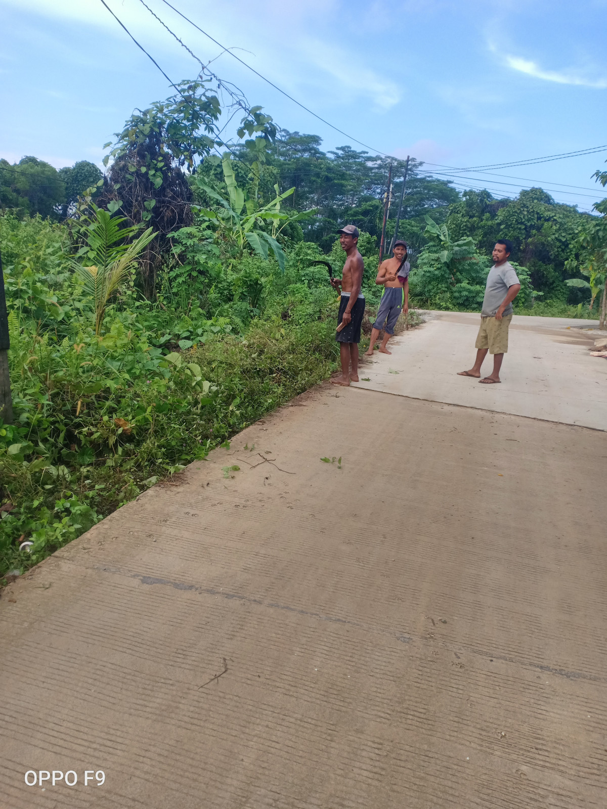 gotong royong rt 01