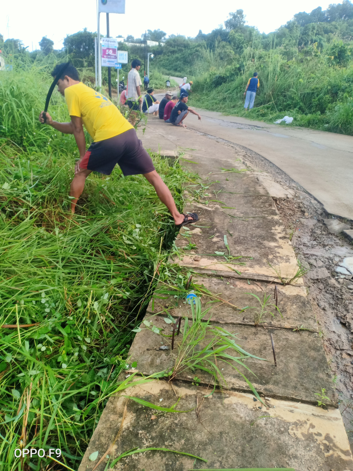 gotong royong rt 01