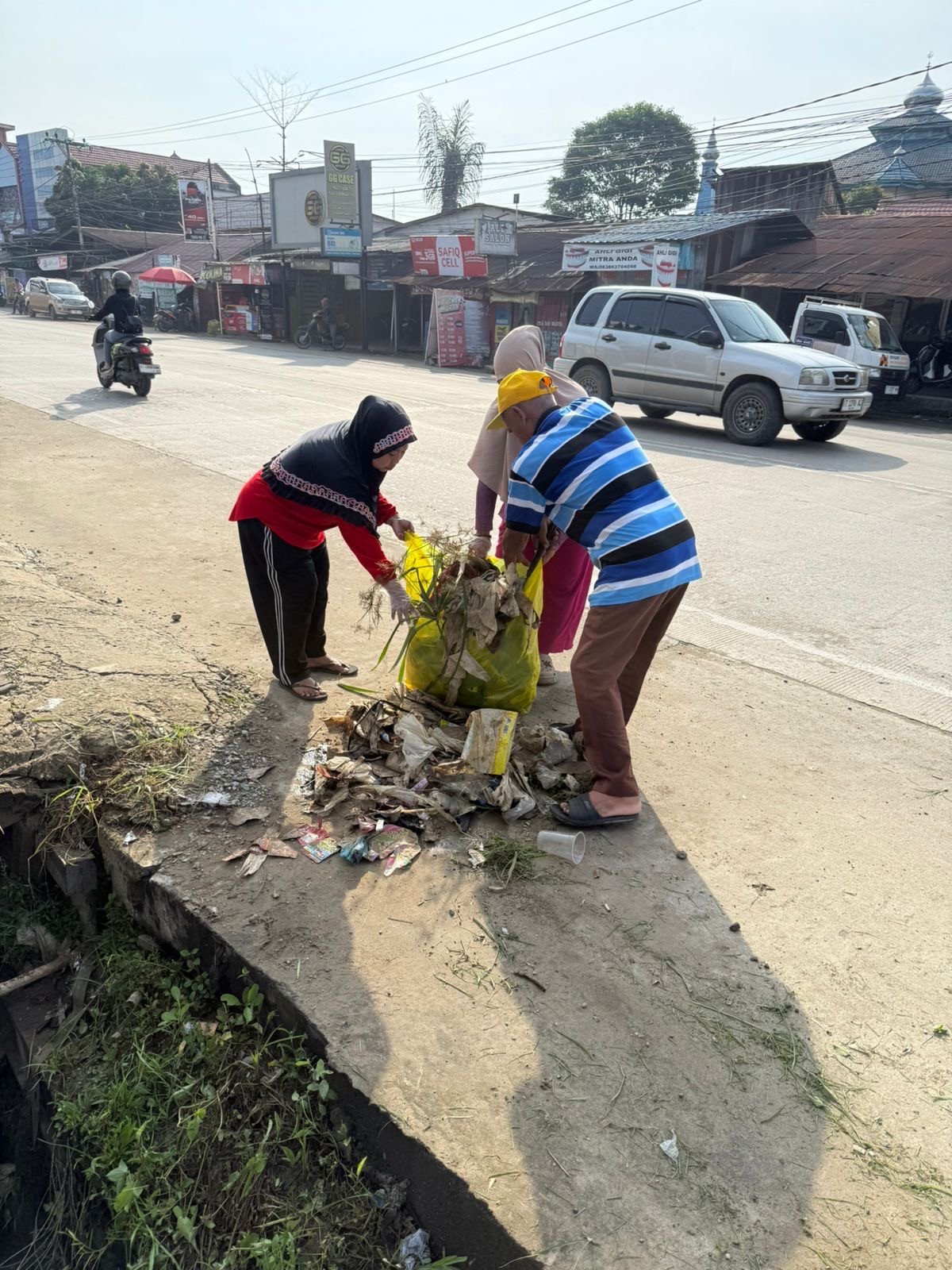 Senam dan Kerja Bakti