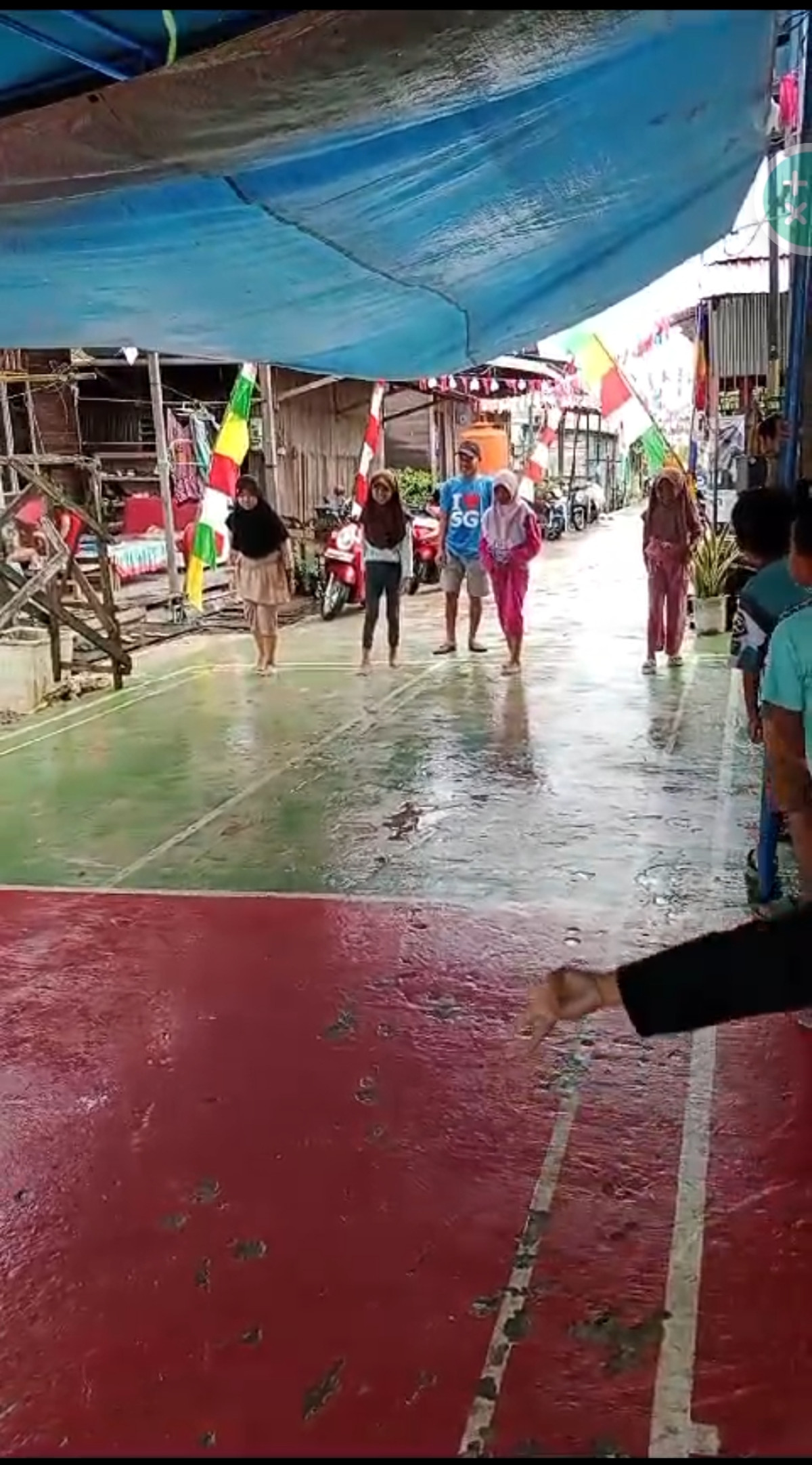 Bersih2 Setelah lomba 17 Agustus
