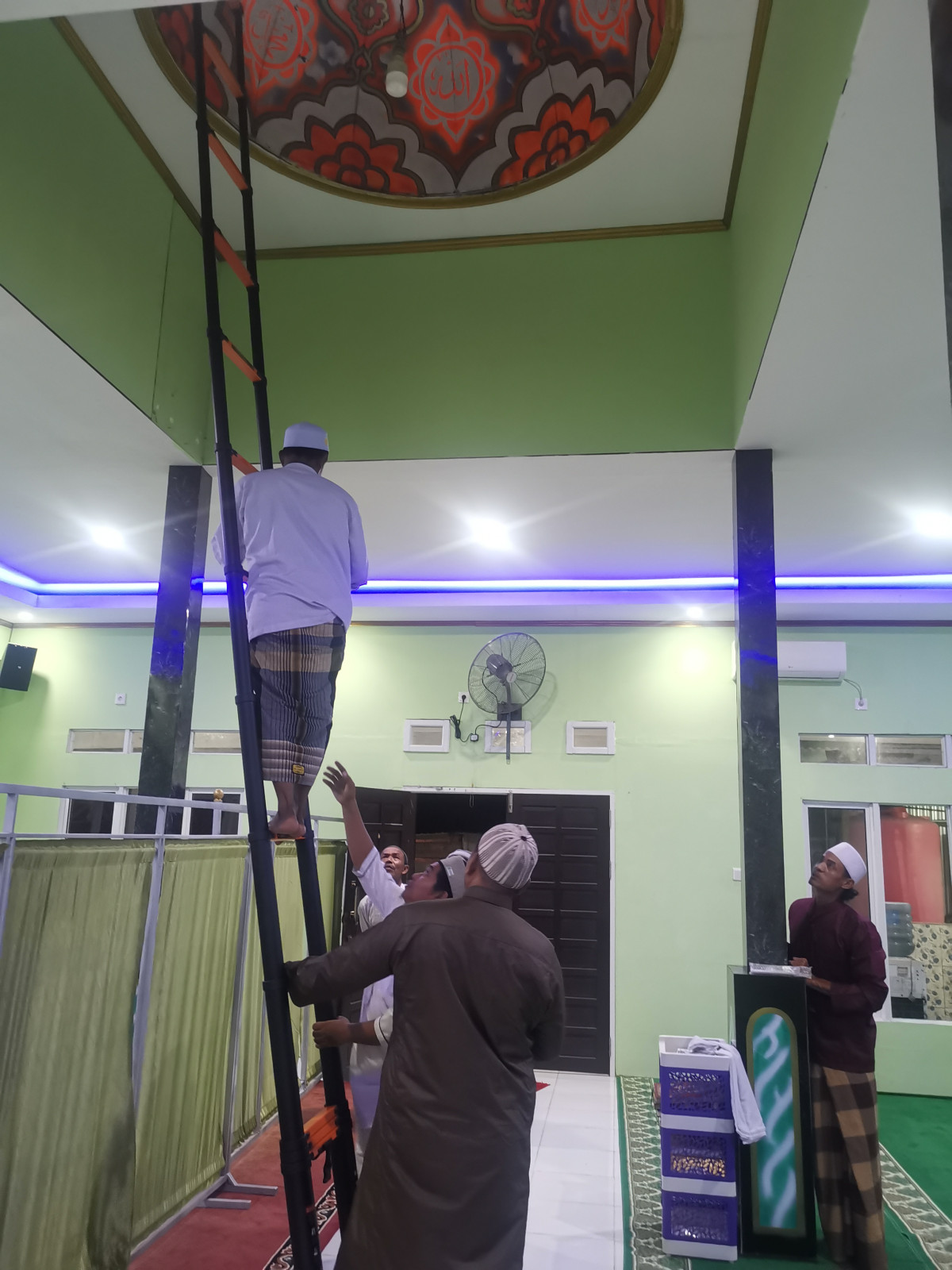 Pasang Lampu Jalan