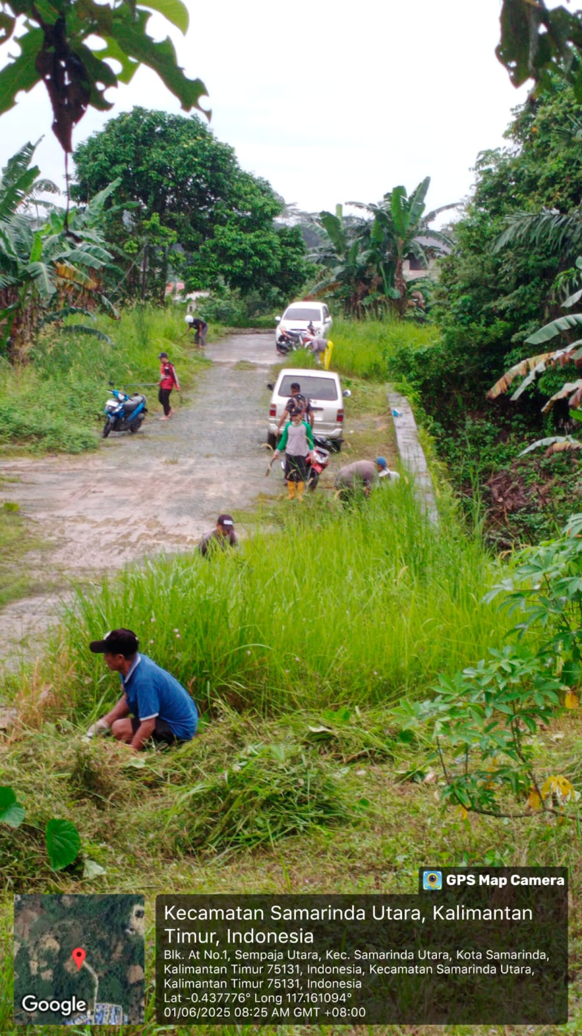 Kerja bakti pembersihan Makam Al Falah