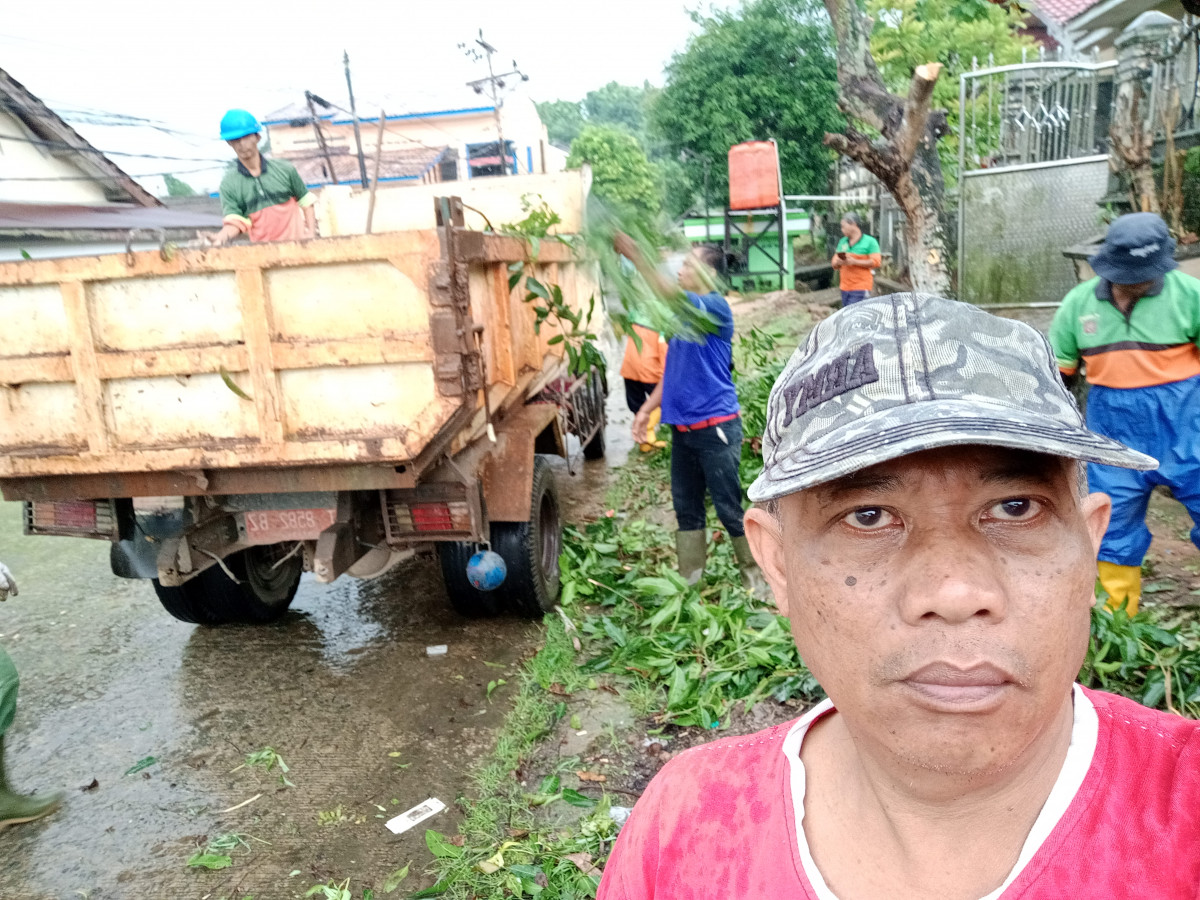 Kerja bakti dilingkugan rt 14
