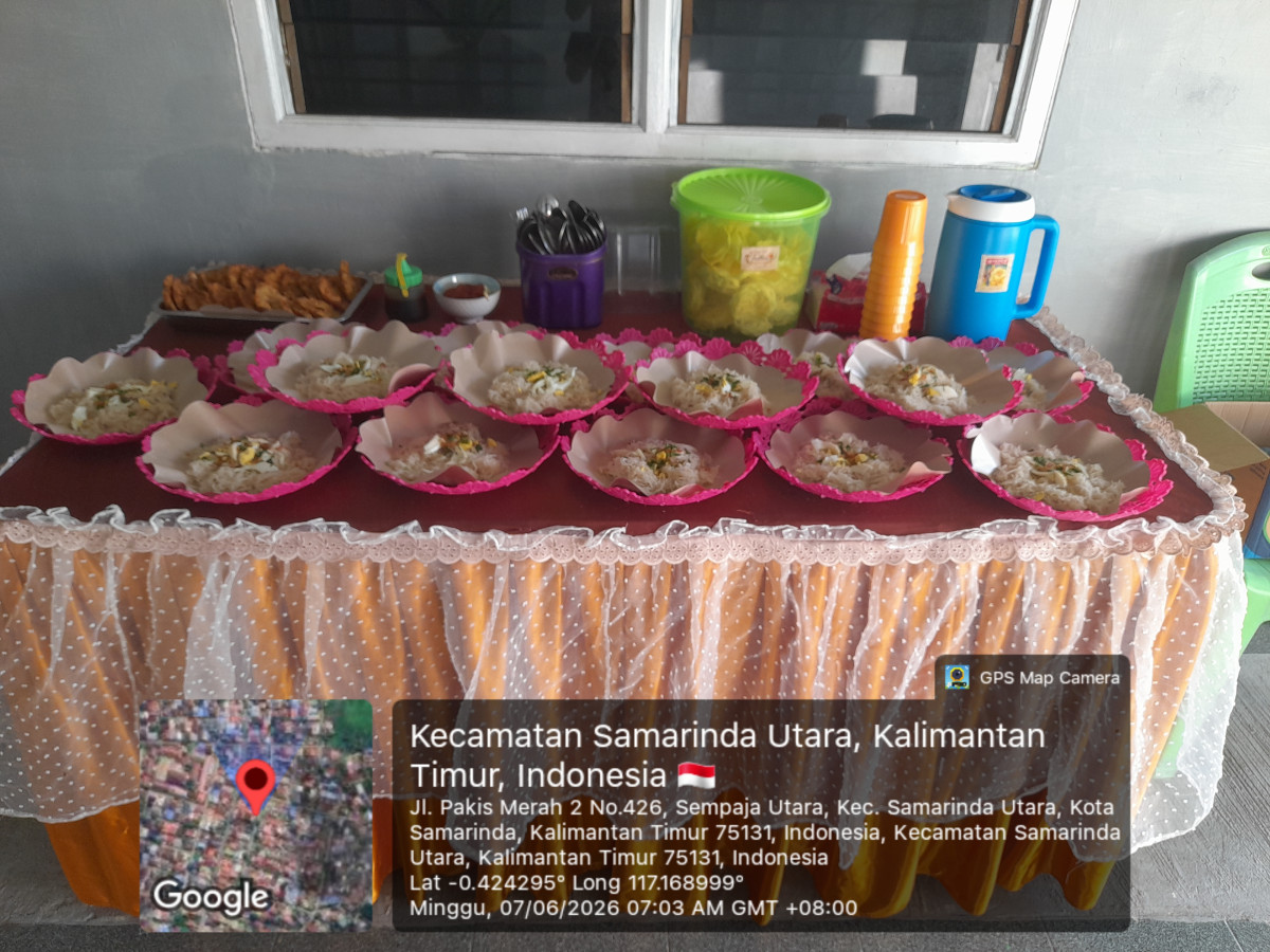 Kerja bakti bersama warga RT 43