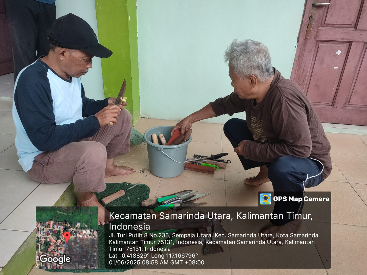 Kerja berbakti persiapan penyembelihan hewan qurban