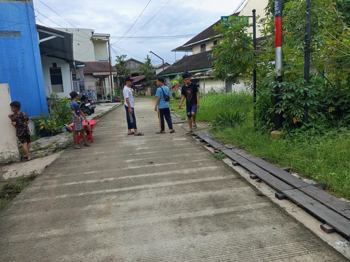 Jl. KH Mas Mansyur GG.Manggis  RT.14