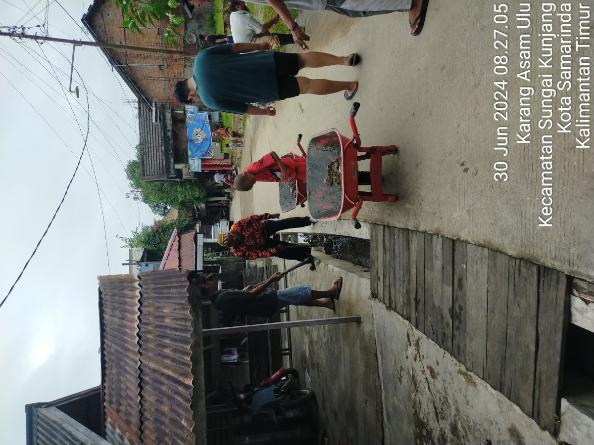 Gotong royong dijalan adam Malik 2 GG. Vantera
