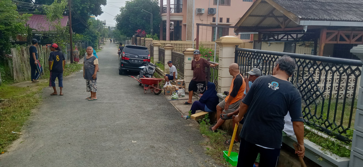 Kerja bakti di RT. 029