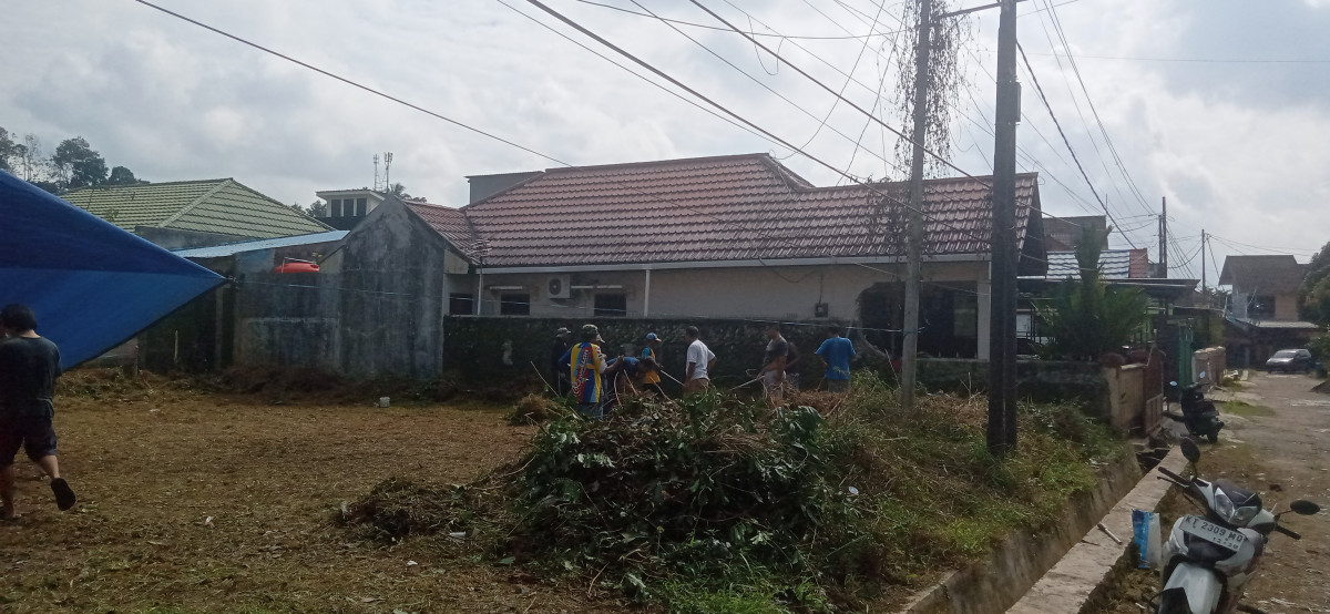 Kerja Bakti Warga