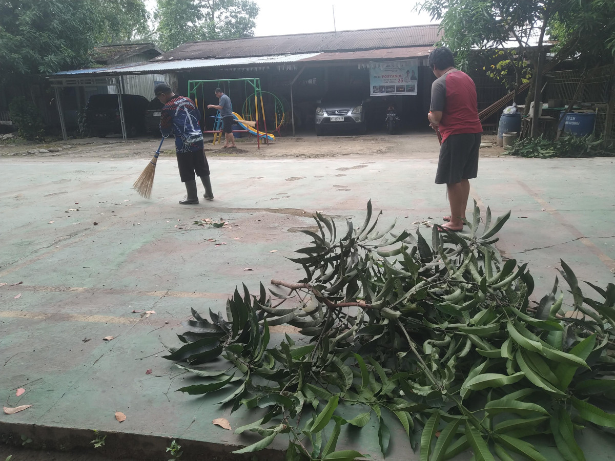 Kerja bakti RT. 031