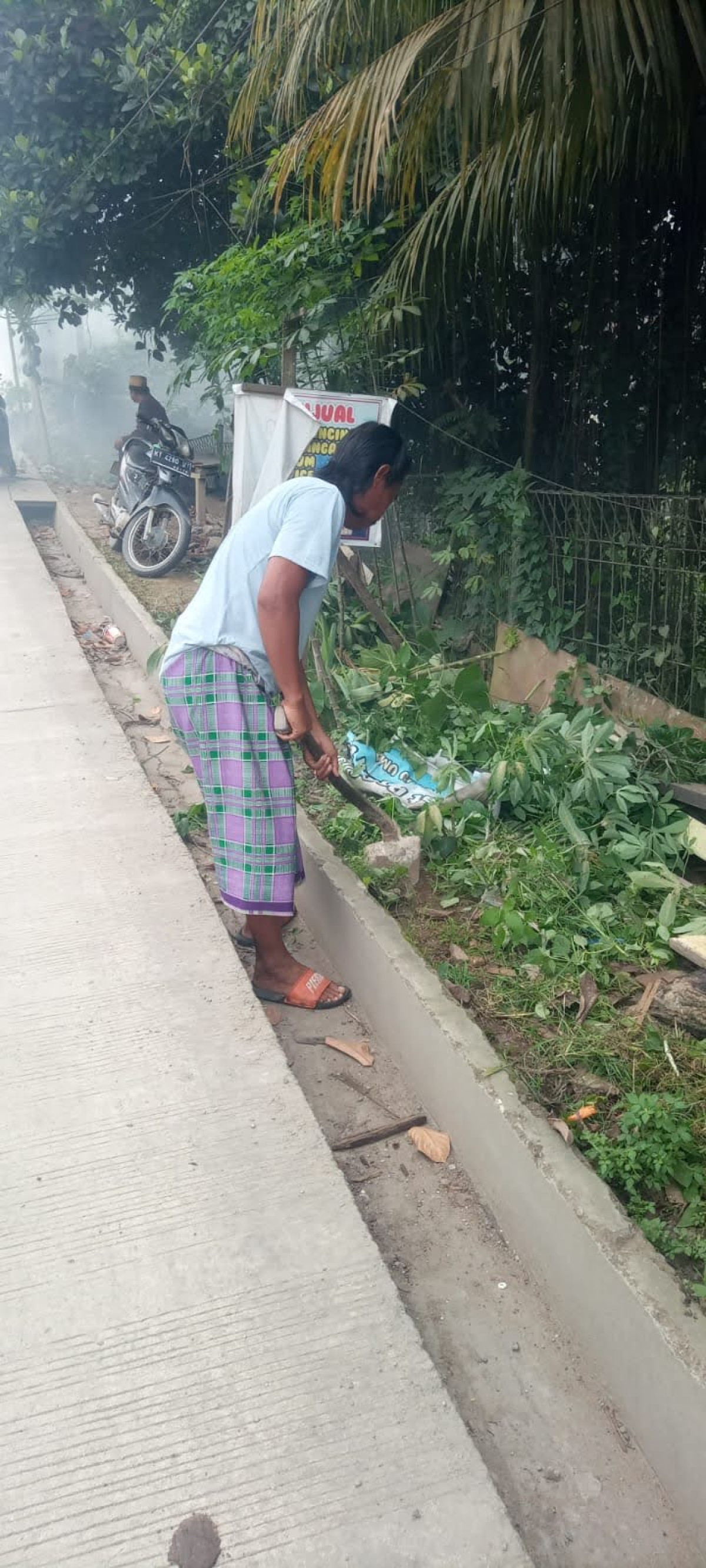 Kerja bakti di RT.031