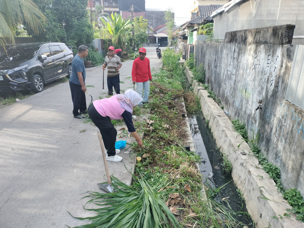 Kerja Bakti Warga