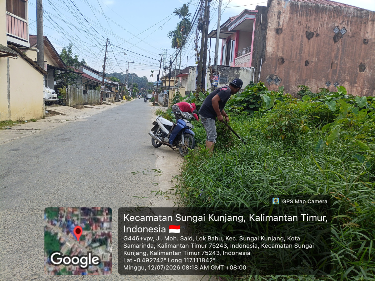 Kerja bakti di RT 026