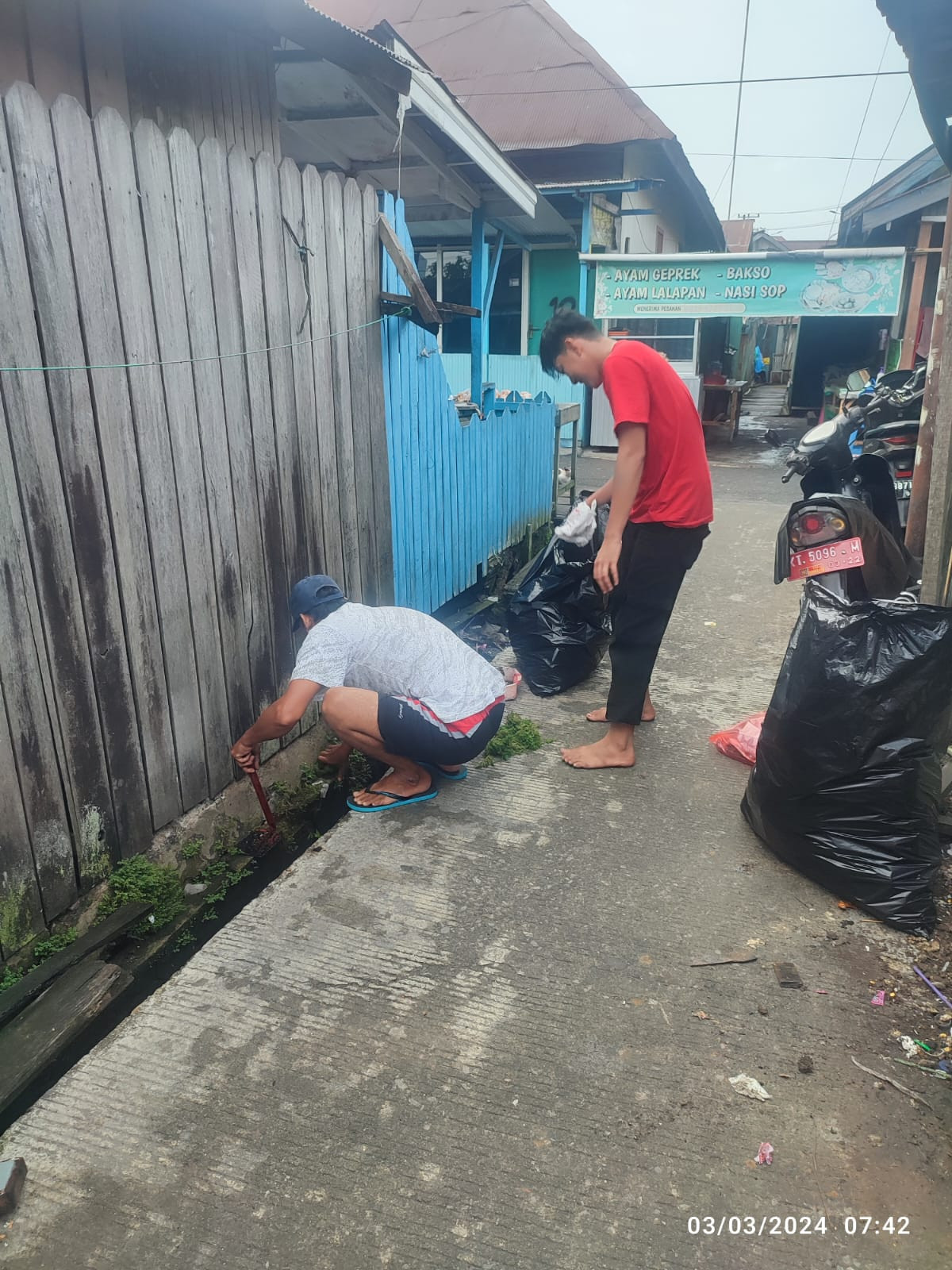 Kerja bakti RT 07
