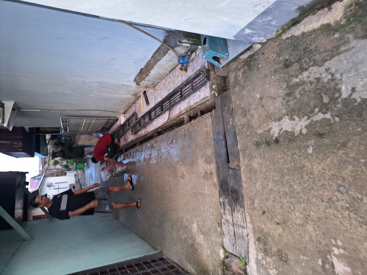 Kerja bakti di lingkungan RT 27