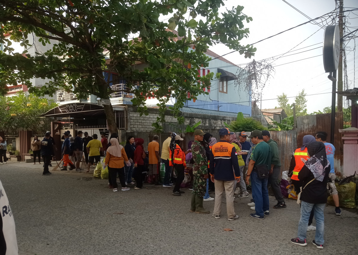 Kerja Bakti Bersama Disepanjang Jl. Adam Malik