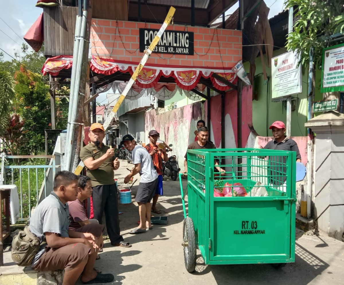 Gotong Royong RT.03