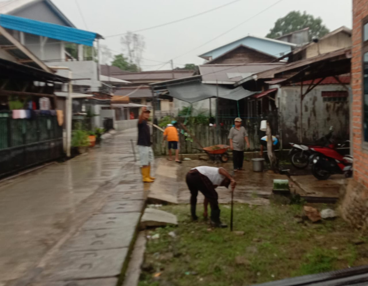 Kegiatan Gotong Royong RT. 04