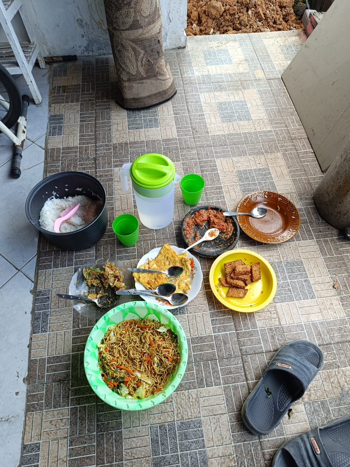 Gotong royong rt 11