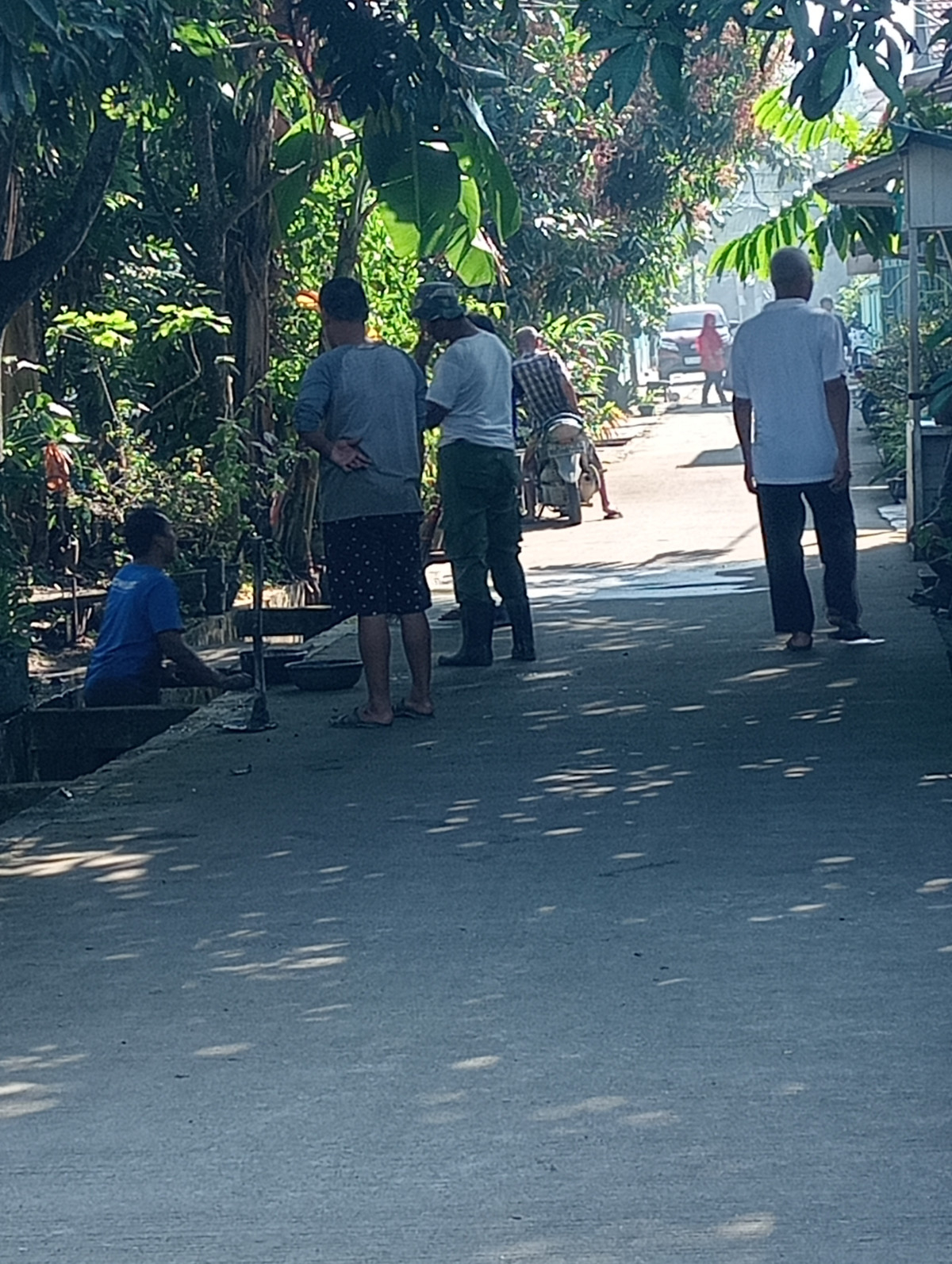 Gotong royong warga RT 20