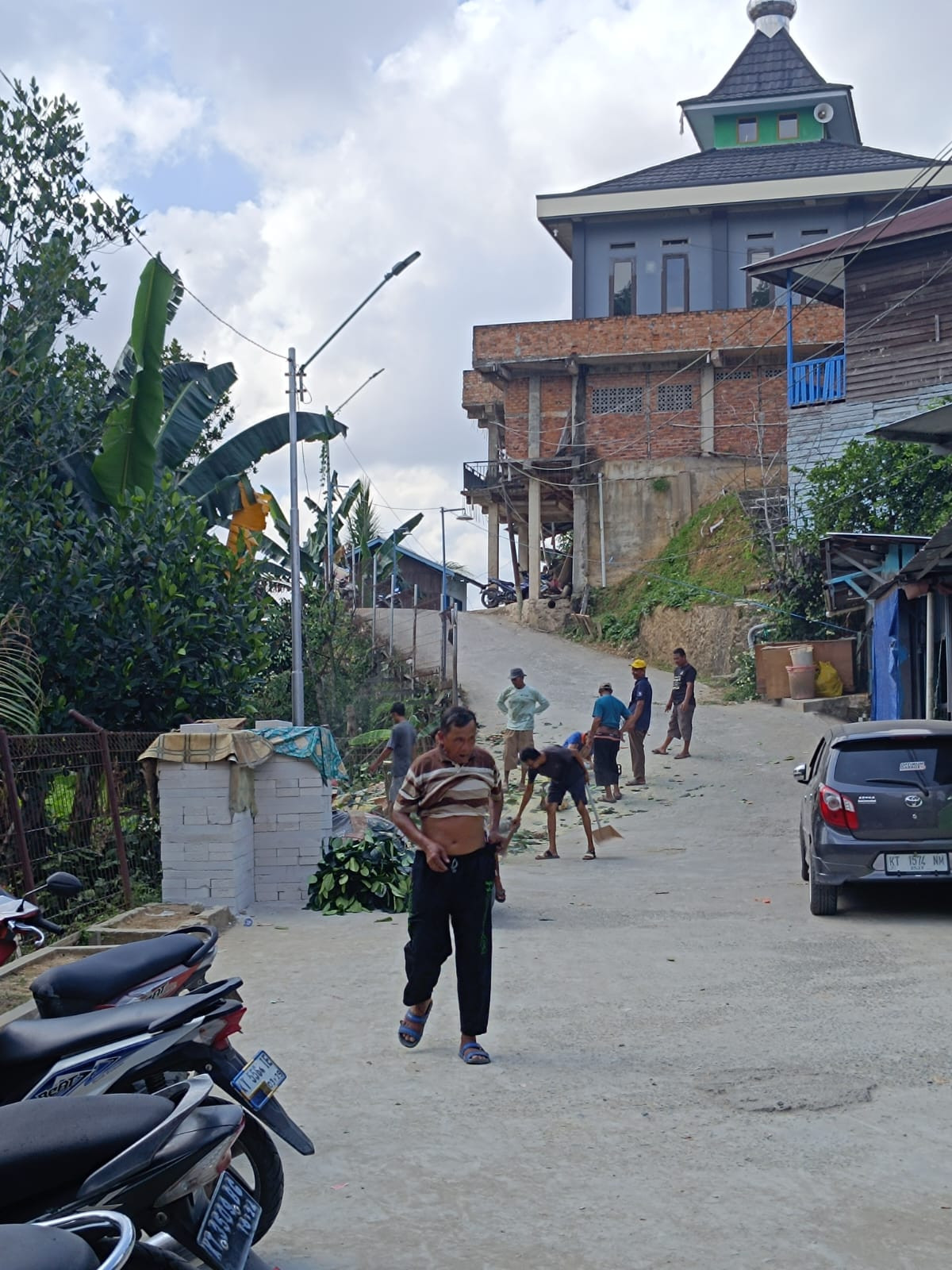 Gotong royong rt 36
