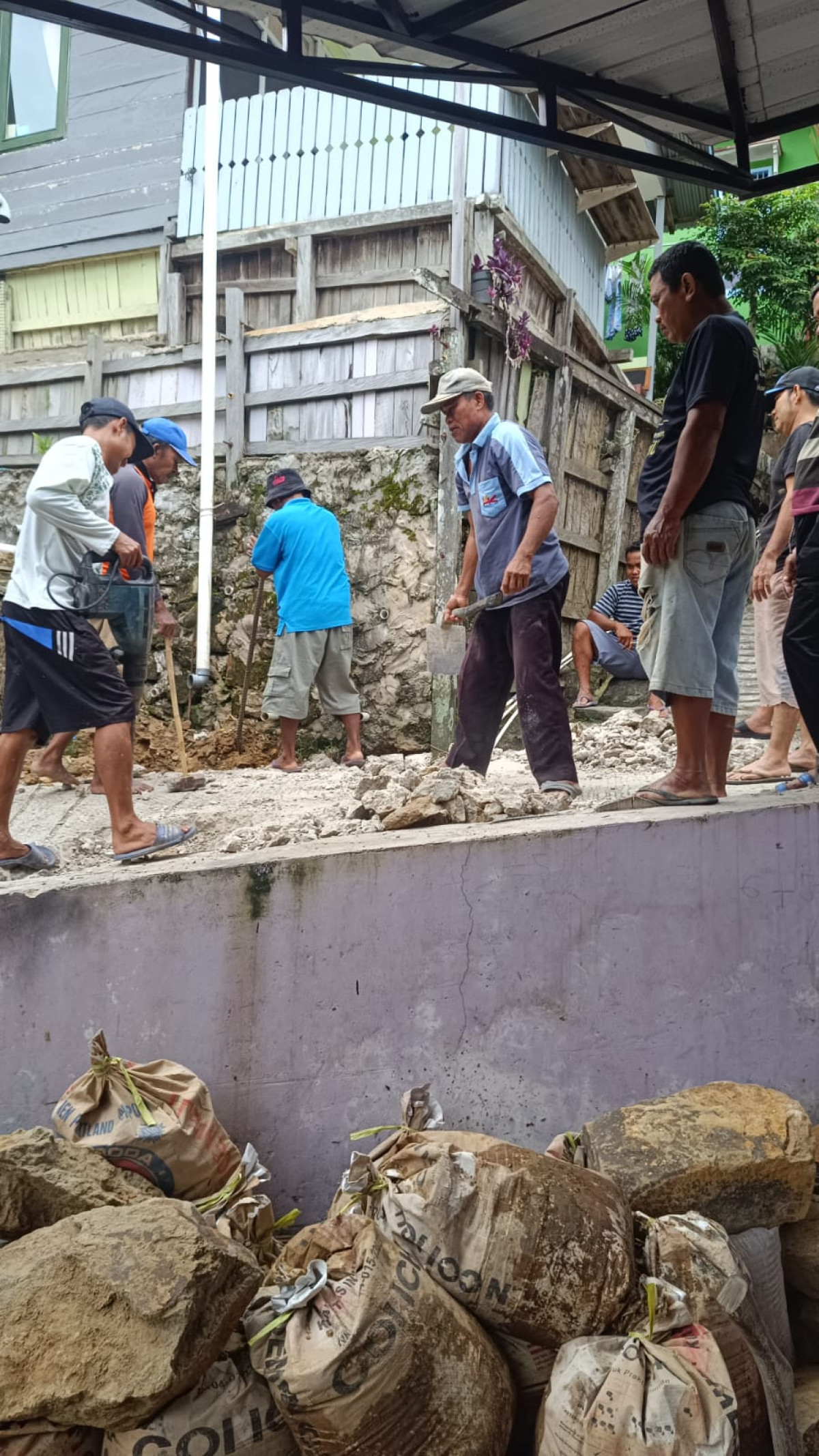 Gotong royong rt 36