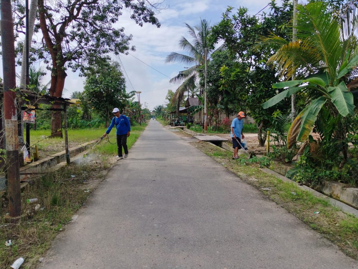 Gotong Royong Jalan Lestari Dan jalan Smp 32