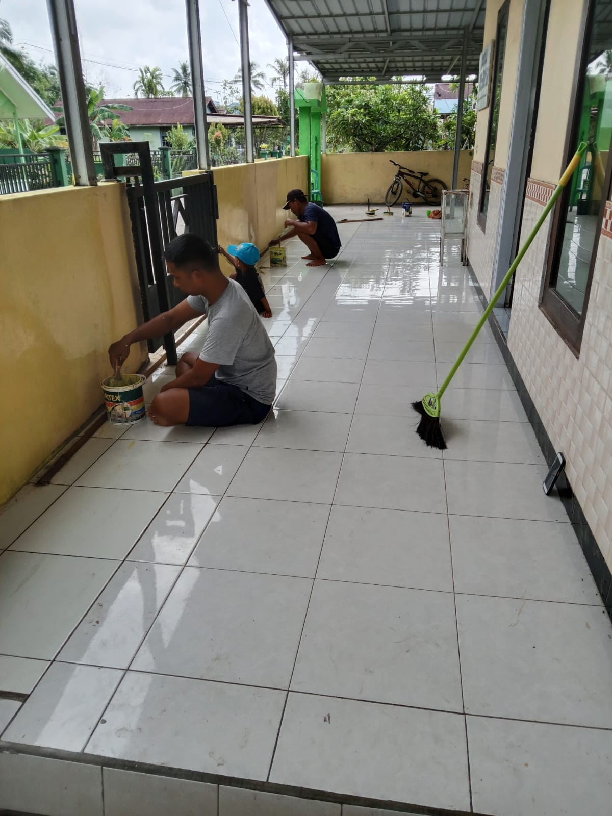 Gotong Royong Rutin