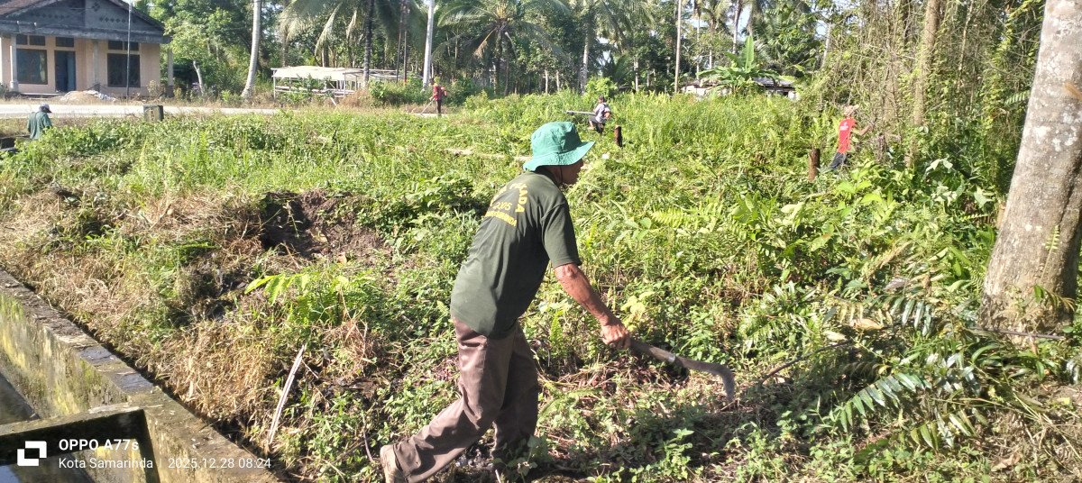 gotong royong pembersihan jalan pembangunan,, tikungan tajam