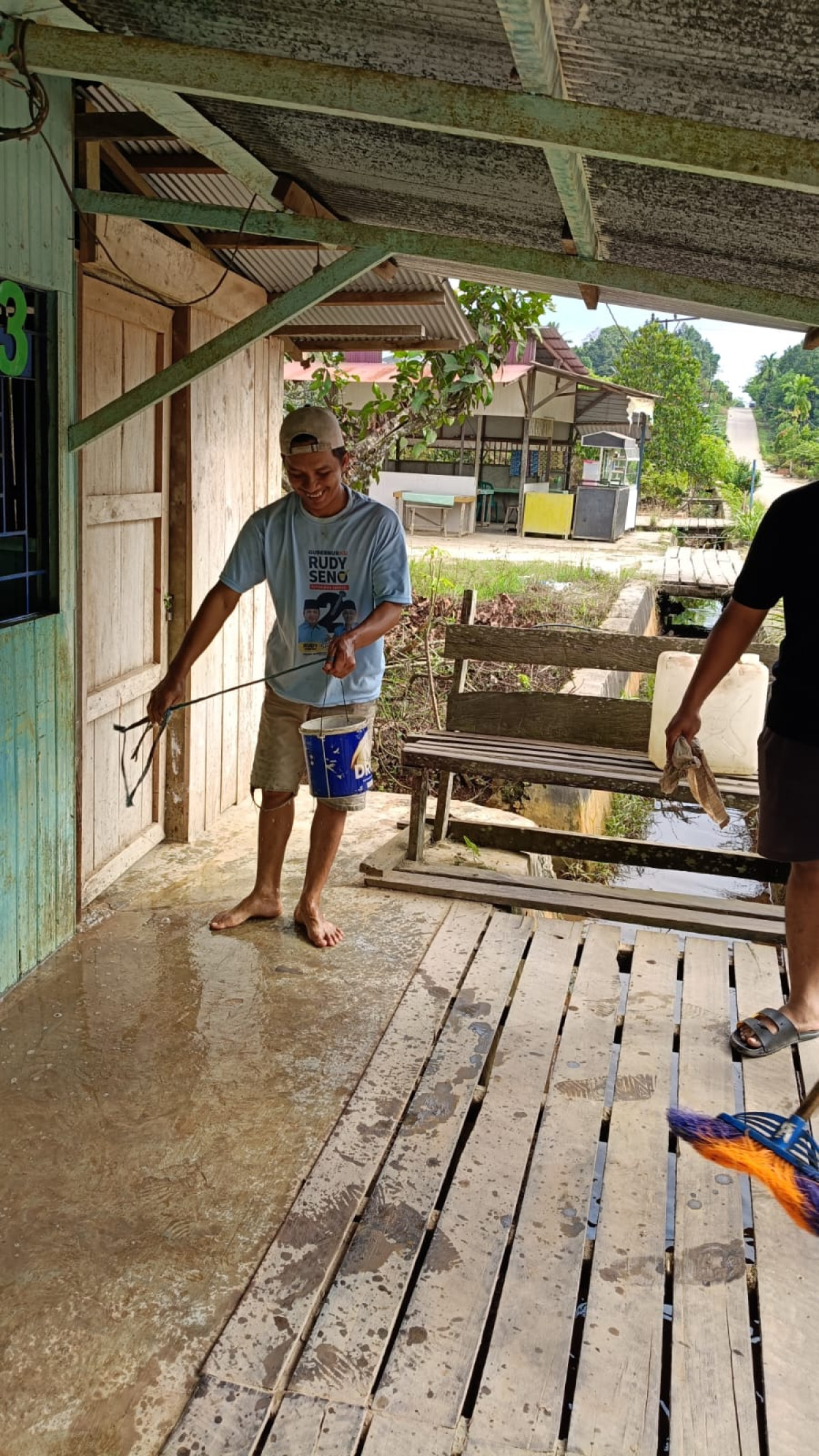 gotong royong rutin