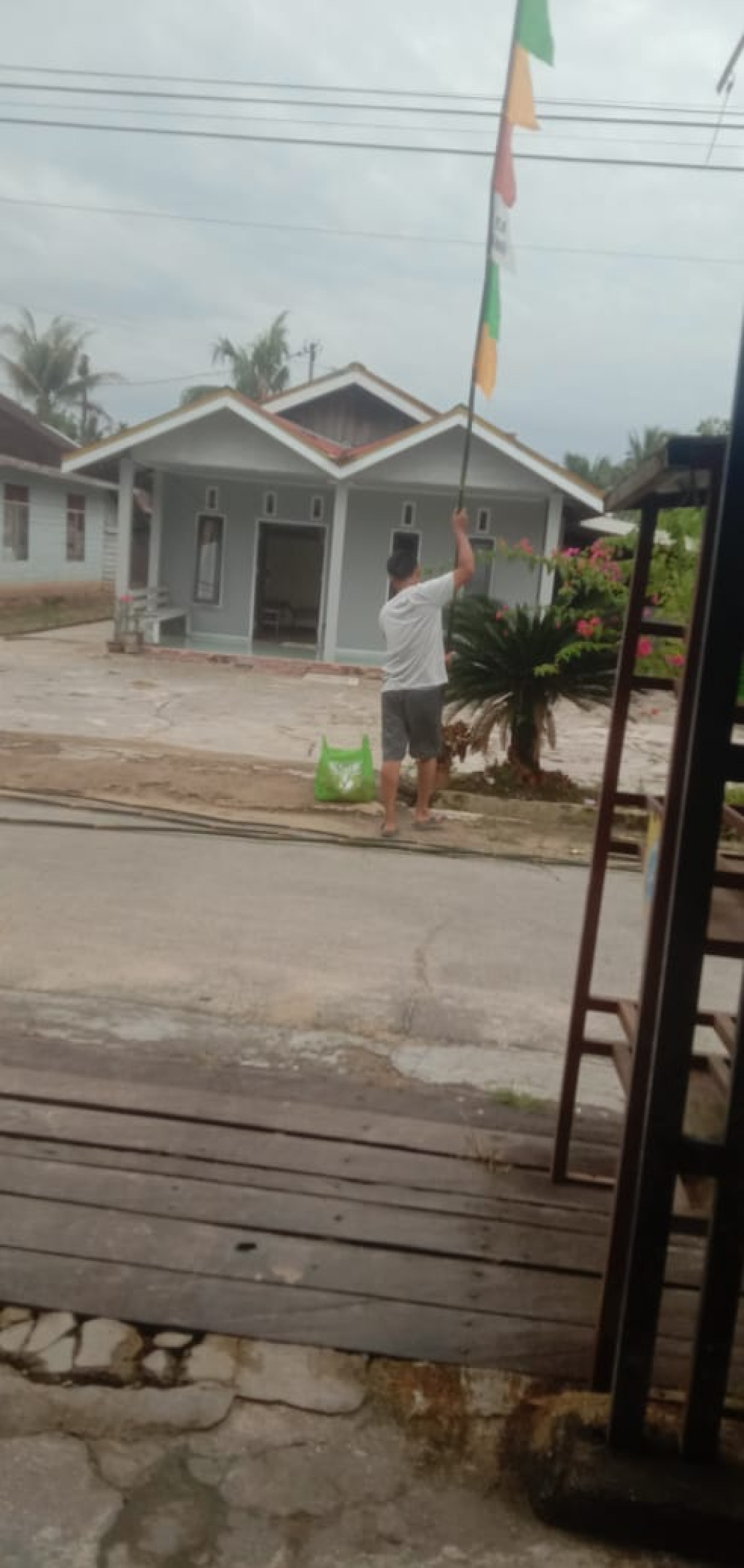 Gotong Royong . Jl. Widyagama RT.09