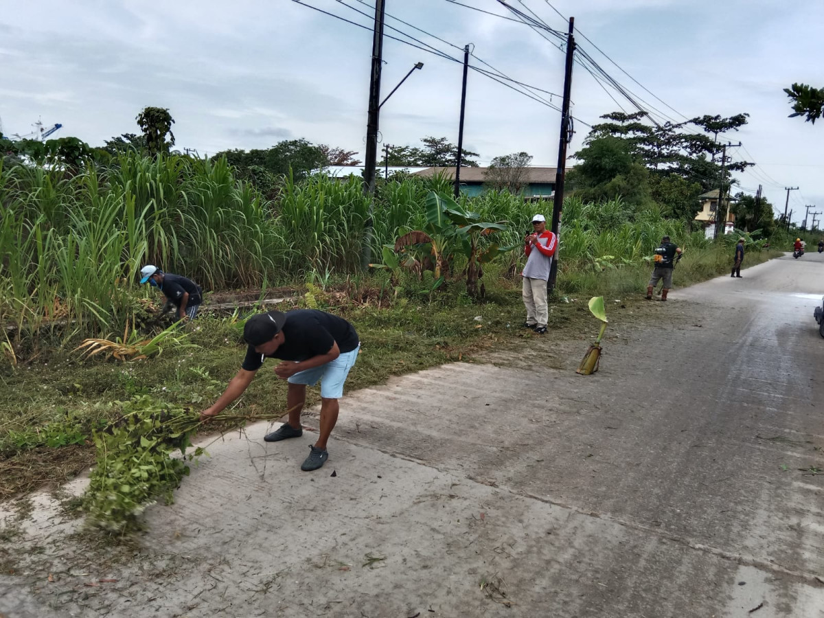gotong royong rt 02
