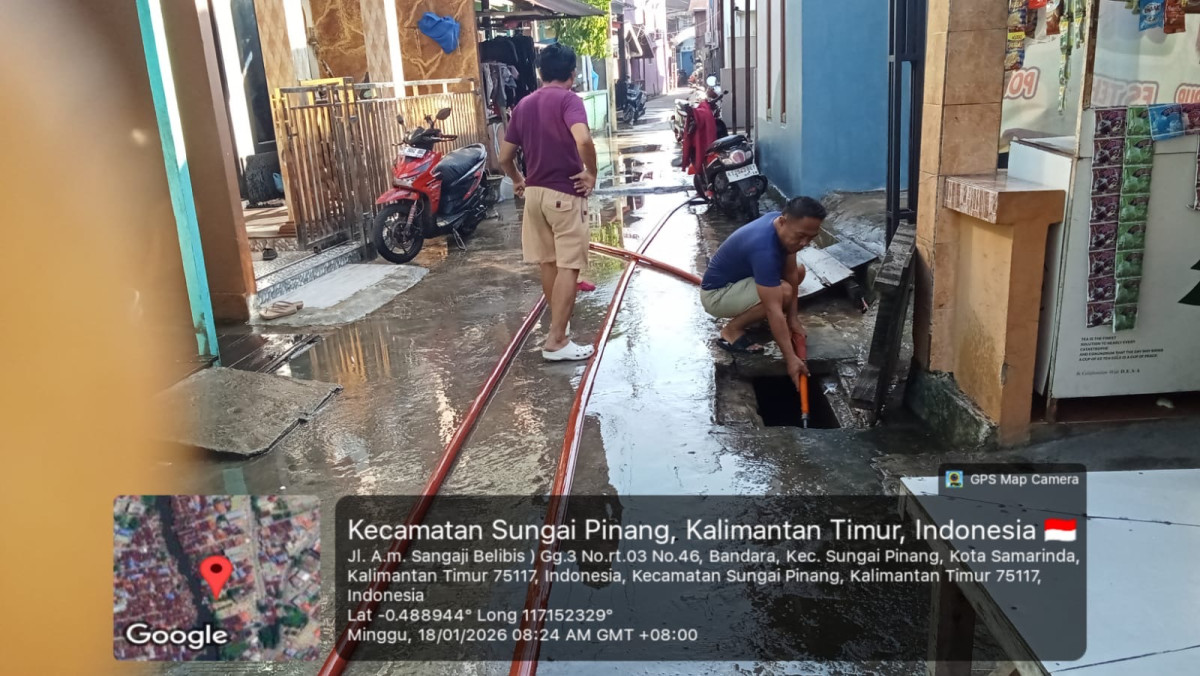 Kegiatan gotong royong Rt 01 Jl Am sangaji gang 1