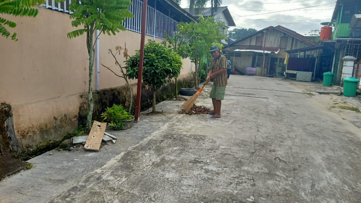kerja bakti jl.kesehatan dalam