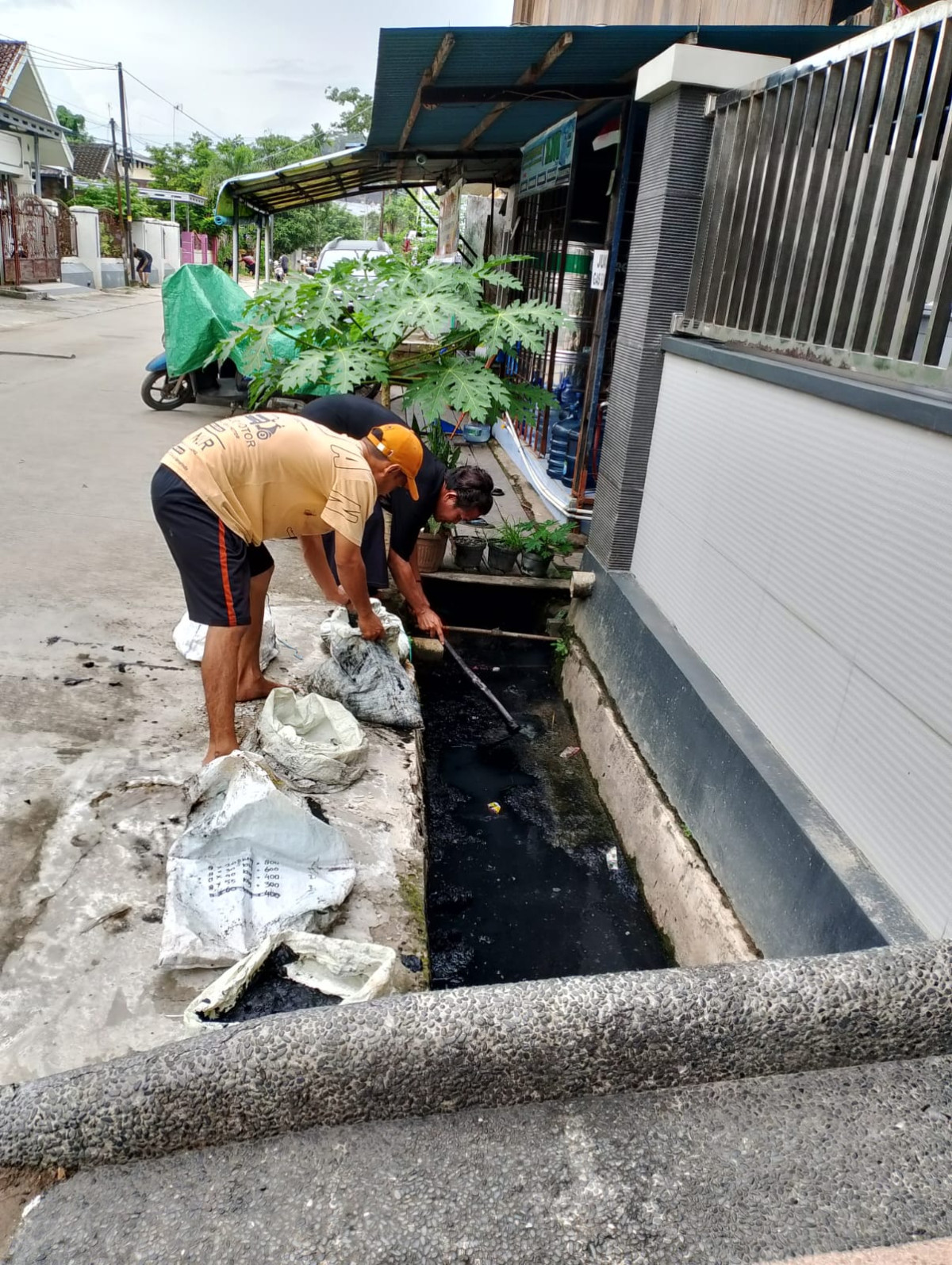 kerja bakti