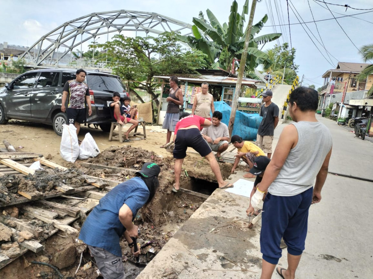 kerja bakti