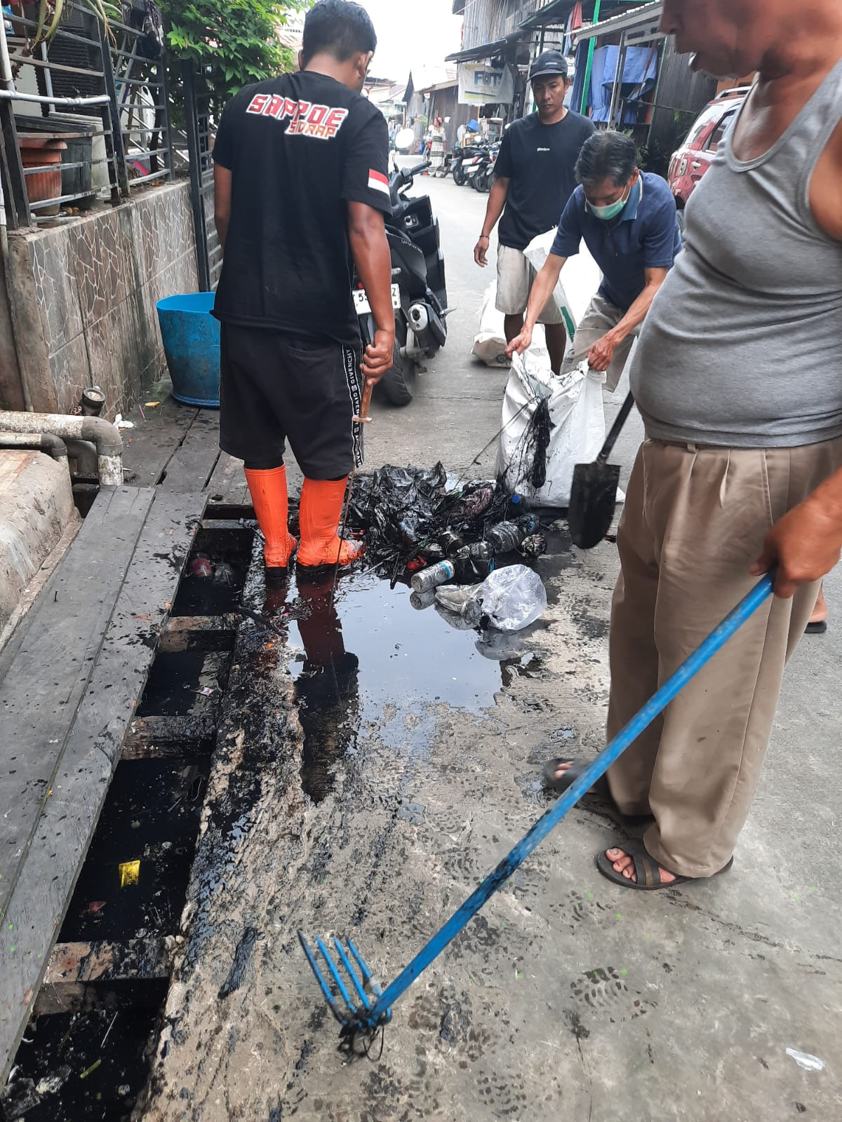 Kerja bakti blok A