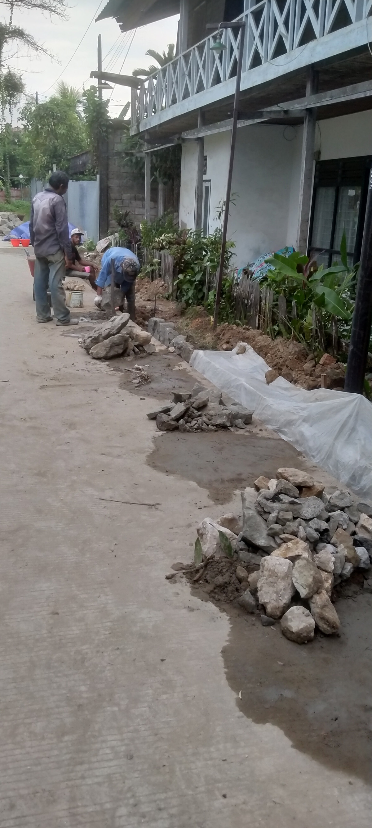 Pembuatan drainase