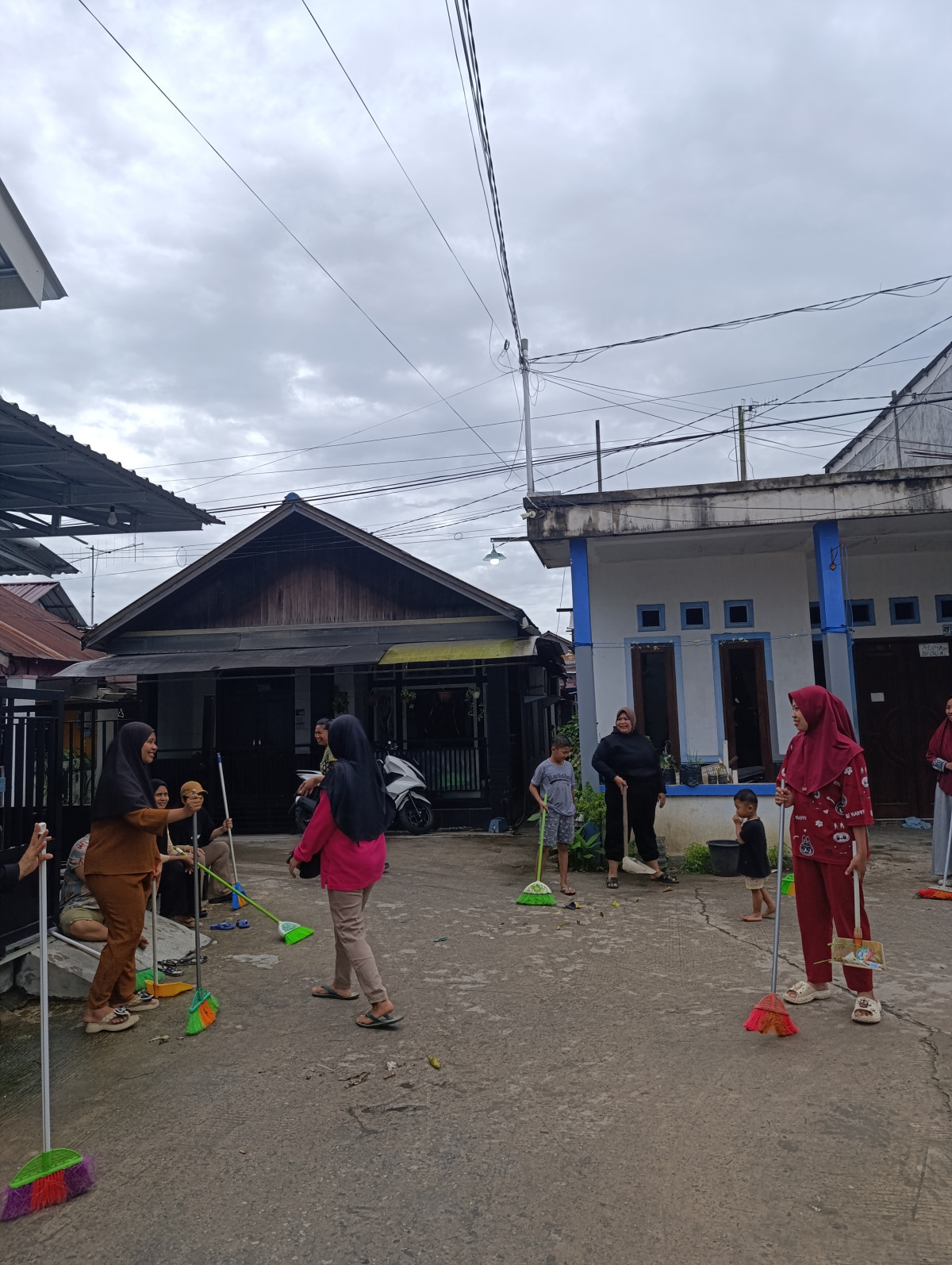 kerja bakti Paret