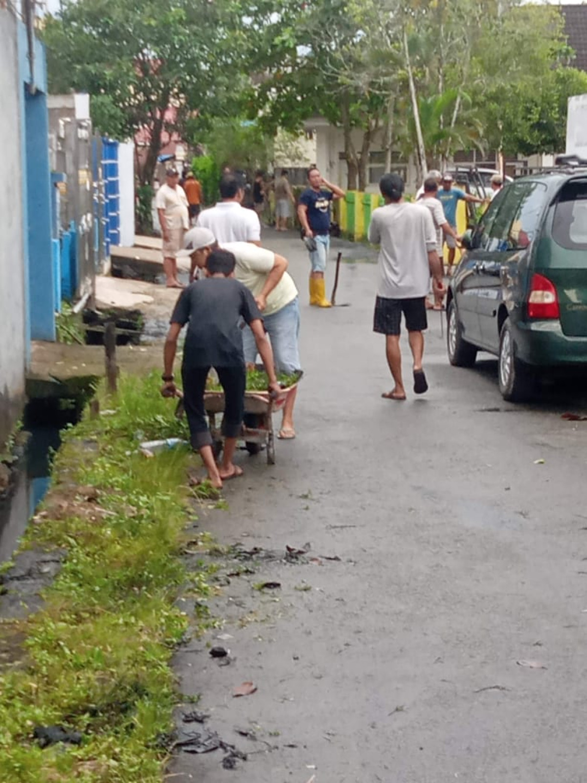 KERJA BAKTI