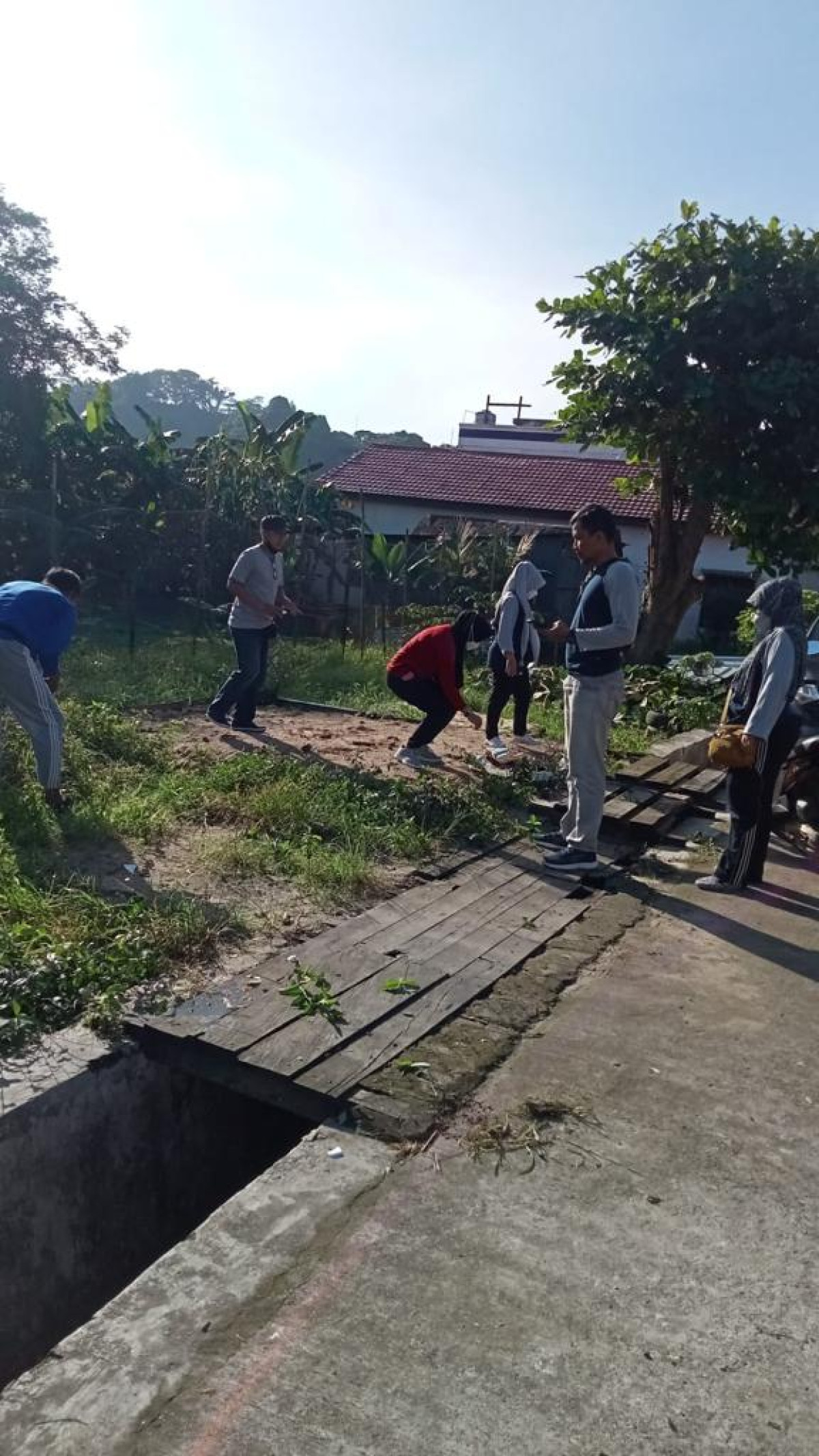 KERJA BAKTI