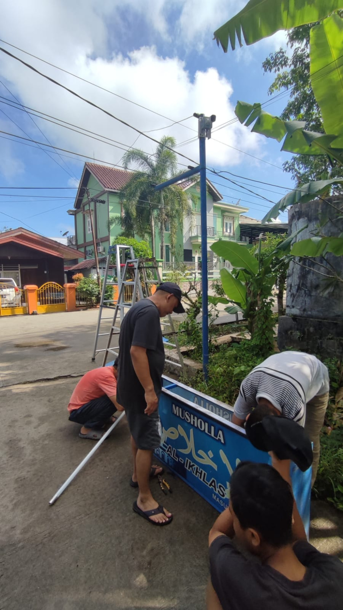 Kegiatan Kerja Bakti ke 2 jalan Nusantara 2