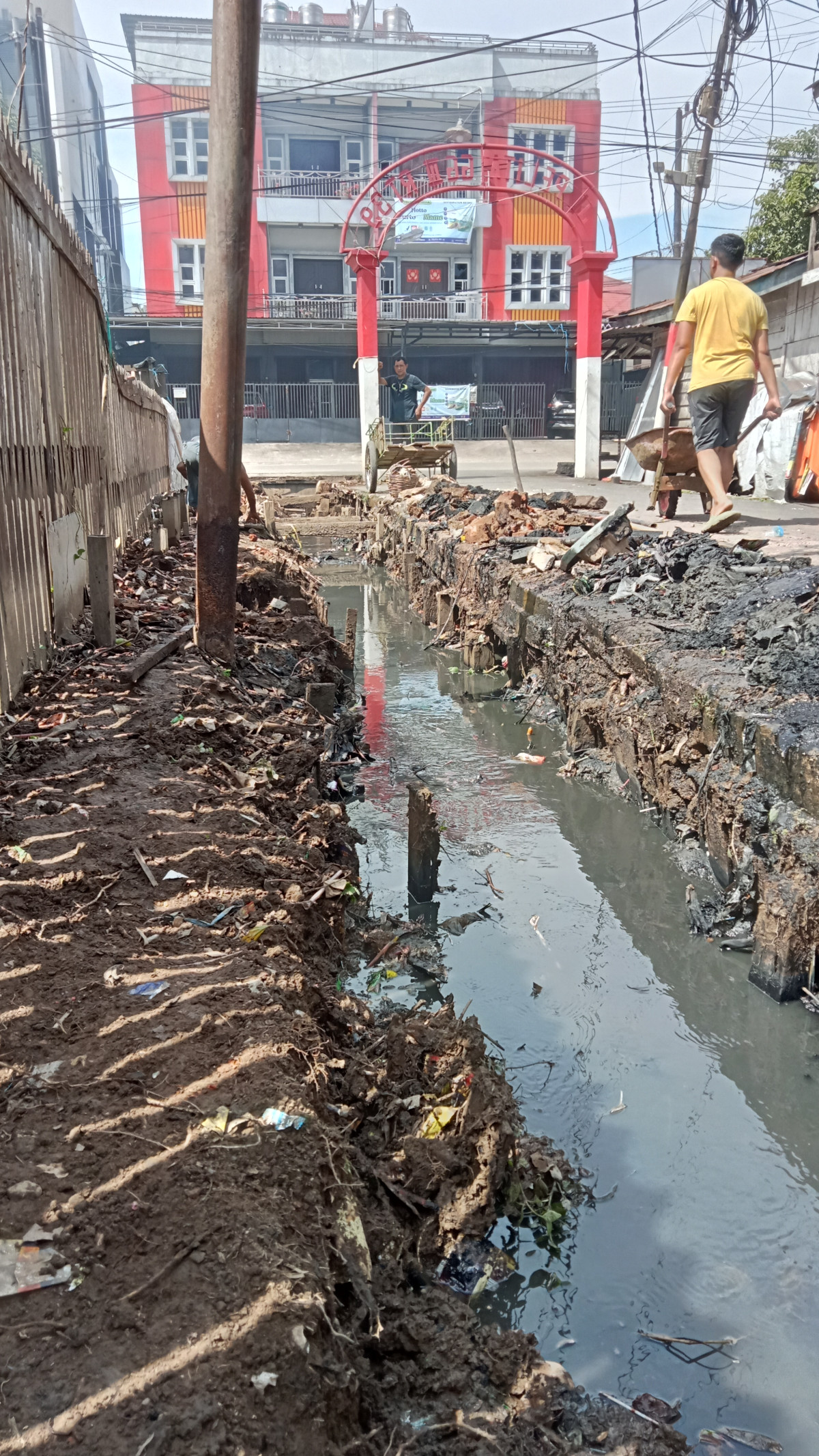 Pembersihan drainase jl. Pelita gg. 3