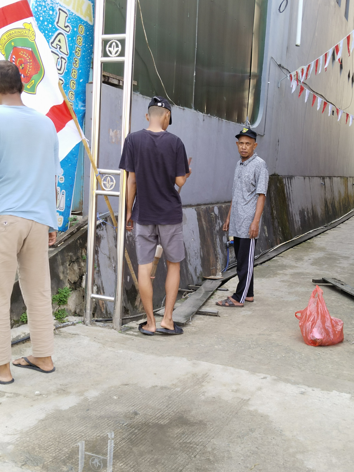 Bersihkan lingkungan