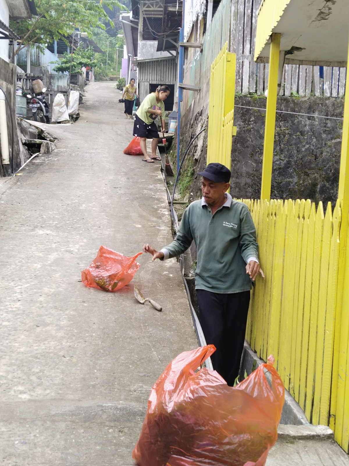 Bersih - bersih Gang