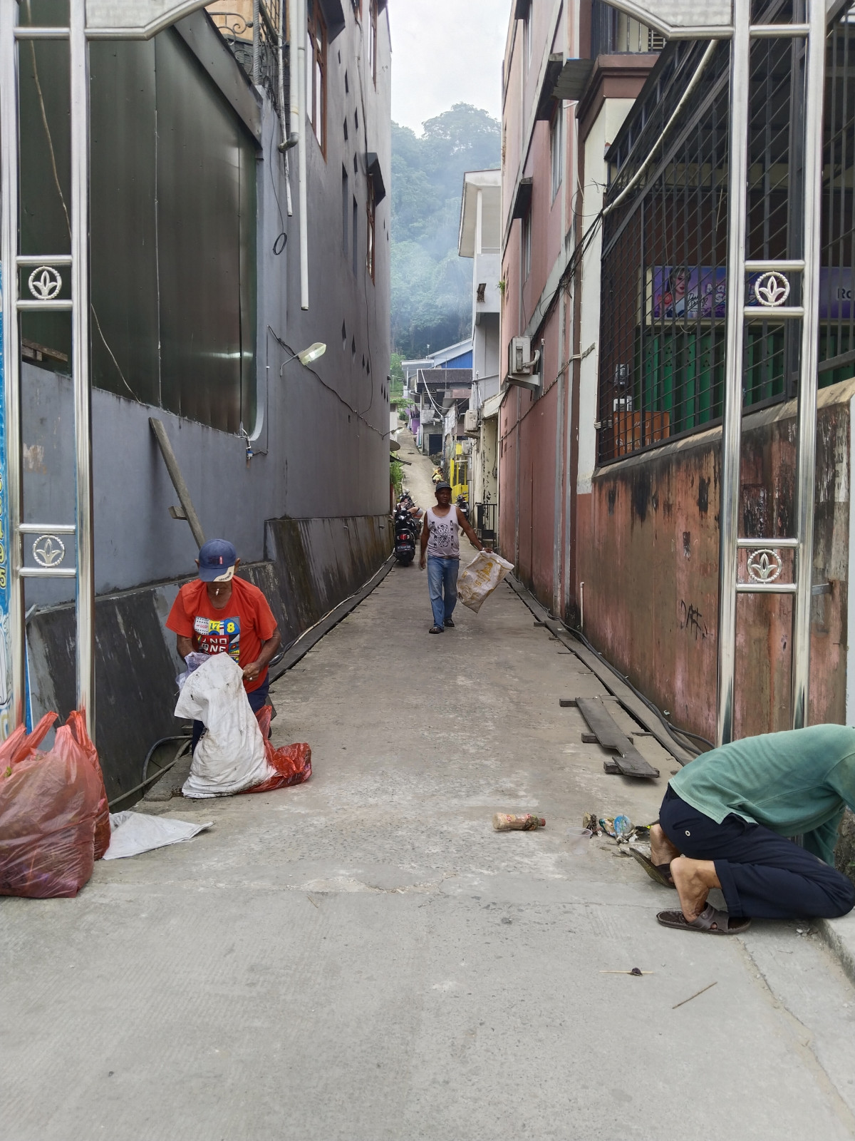 Bersihkan drainase