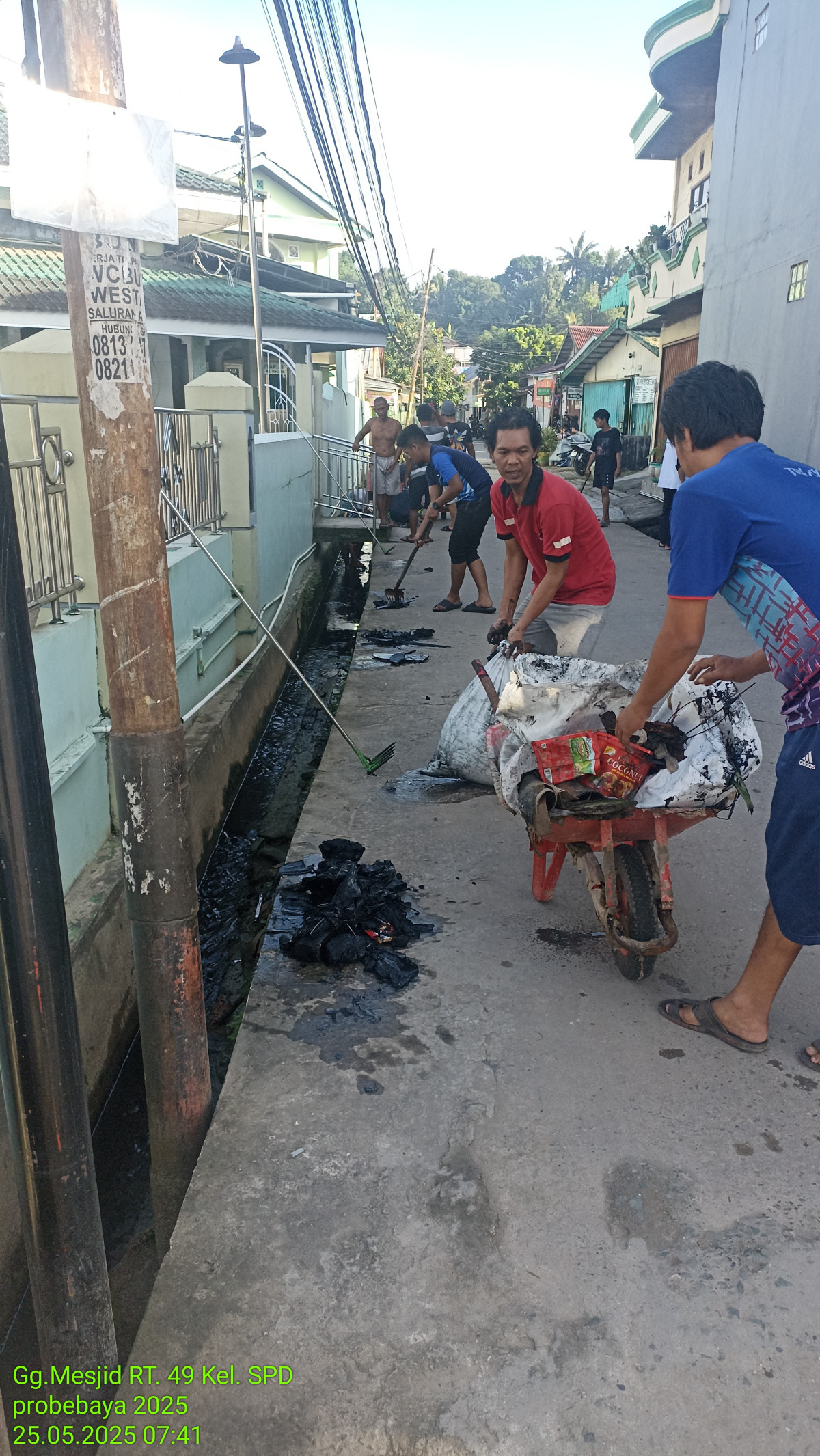 Kerja Bakti Bulanan RT 49 Gang Mesjid jln Gerilya