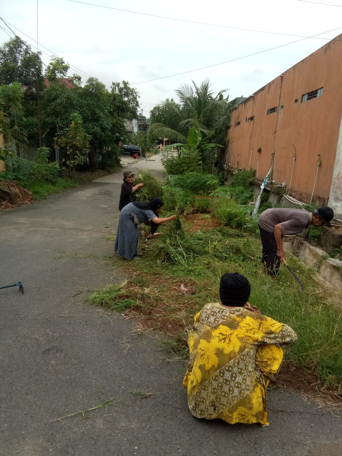KERJA BAKTI DI JL. PROKLAMASI  7.A